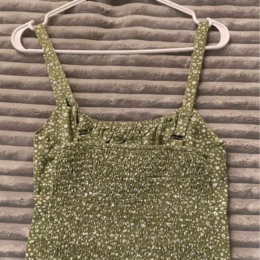 Green Crop Top - Picture 3 of 3